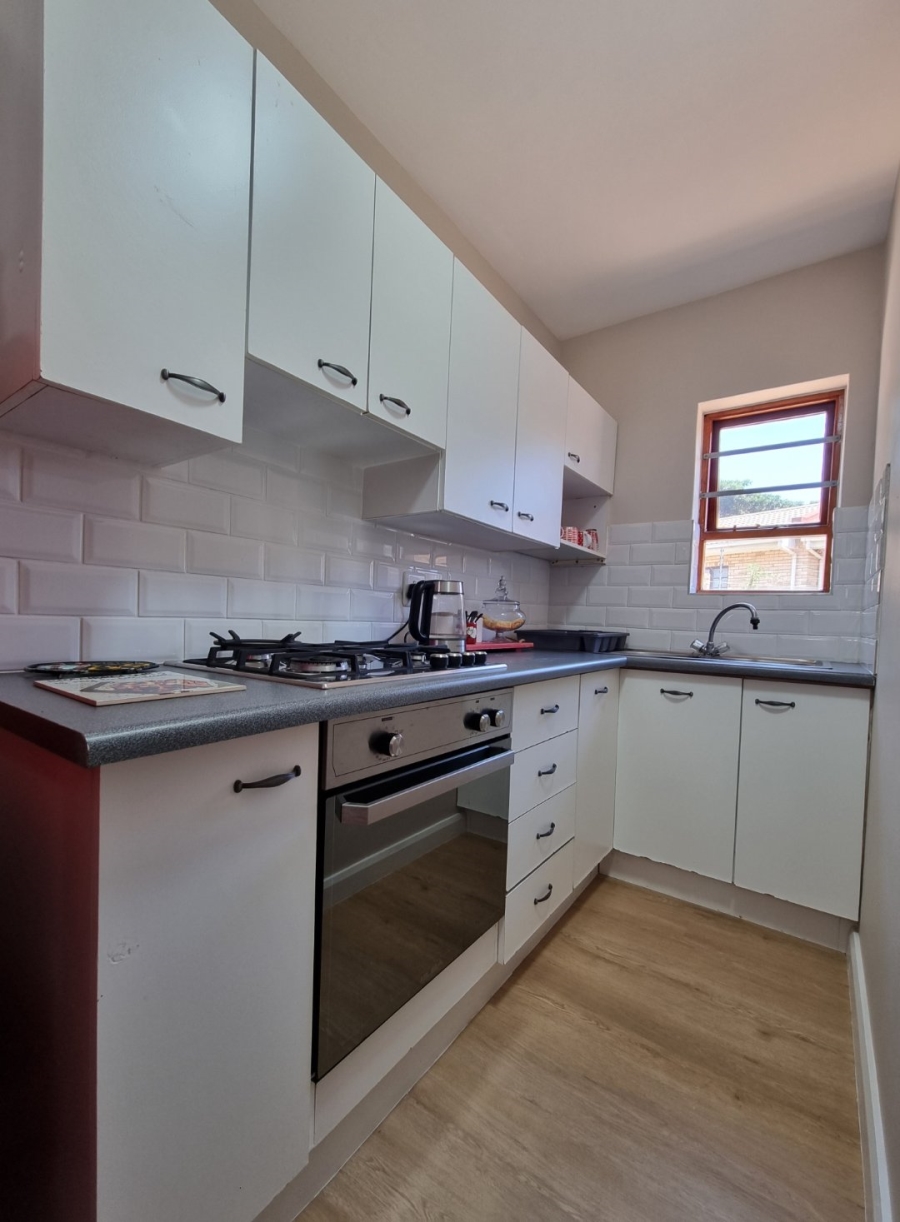 4 Bedroom Property for Sale in Wavecrest Eastern Cape